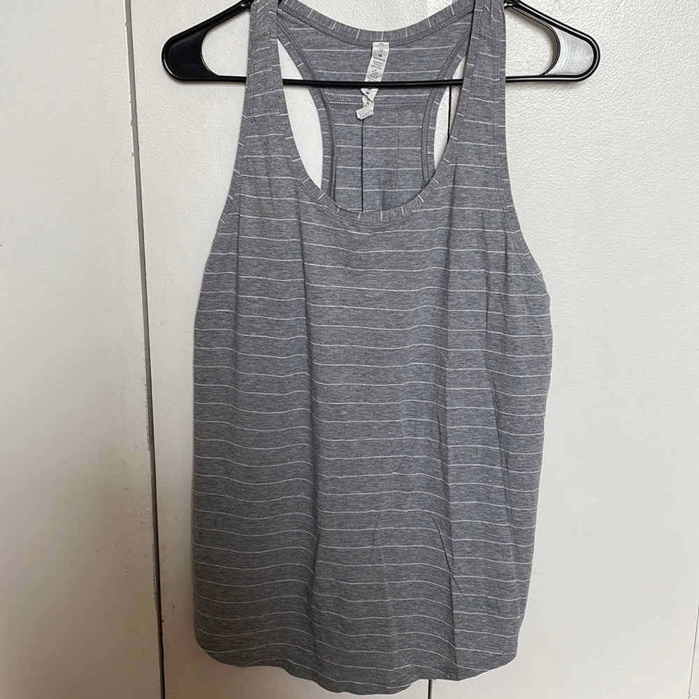 Lululemon tank size 12